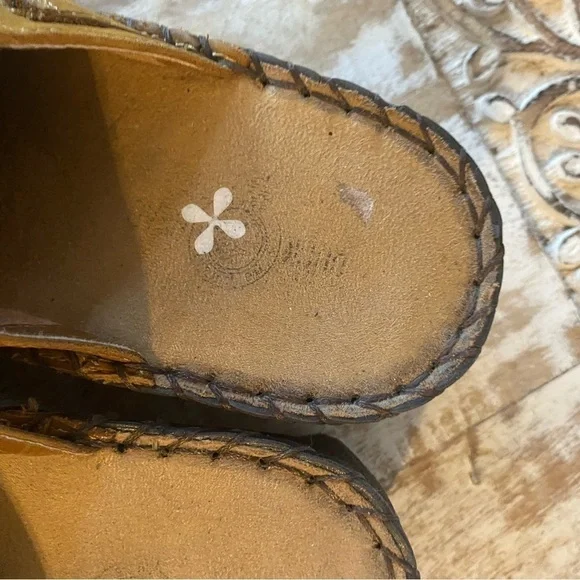 Leather clogs size 9, made in Brazil - Picture 3 of 7